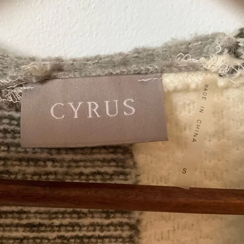 Cyrus Open Patchwork Coatigan/Sweater Coat. S. Grey and Cream Colorblock